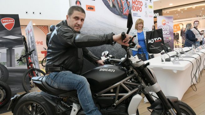 Асен Блатечки – грешен съпруг, баща за пример