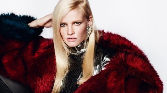 Лара Стоун залага на цветовете