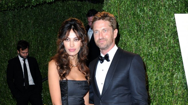 Джерард Бътлър свалил гаджето си без дори да я целуне