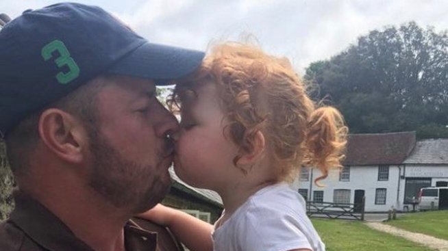 Вълна от съпричастност за Дейвид Бекъм след „скандалната“ му целувка