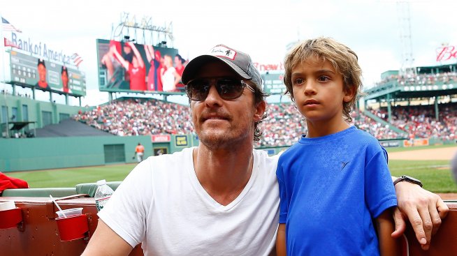 Матю Макконъхи става лице на автомобилите Lincoln