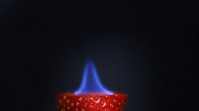 Ягоди в пламък