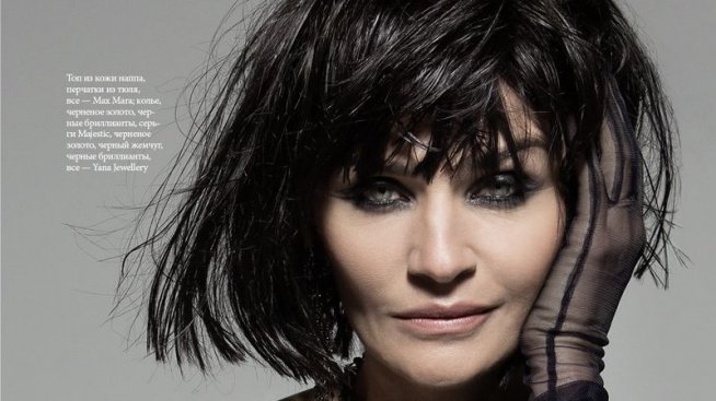 Хелена Кристенсен – фаталната жена в черно