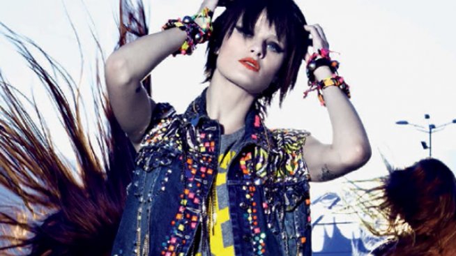 Изабели в няколко роли