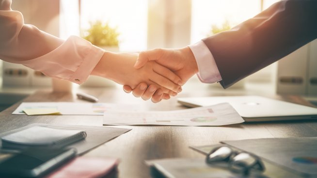 Какво показва ръкостискането за характера ви?