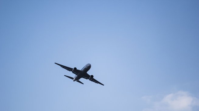 Глоба за мъж, тормозил пътници на самолет