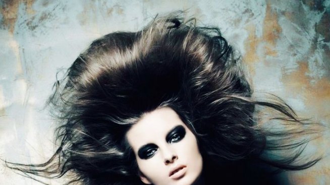 Шест начина за още обем в косите ви