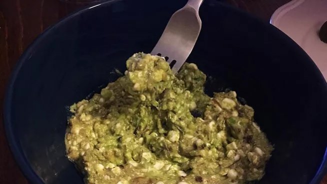 Лесен дип с авокадо