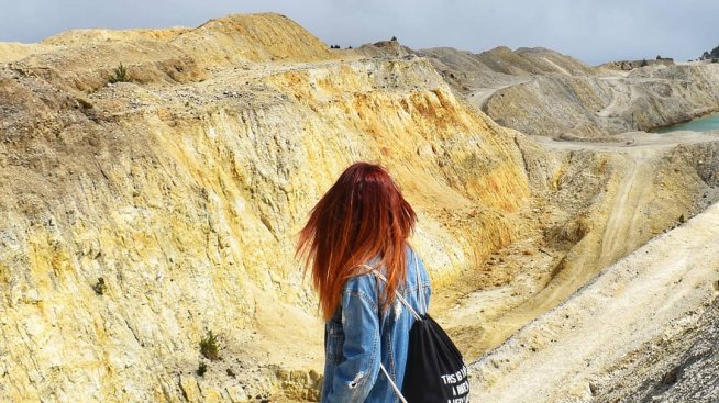 Борба за лайкове: Инфлуенсъри се разболяват след снимки до токсично езеро