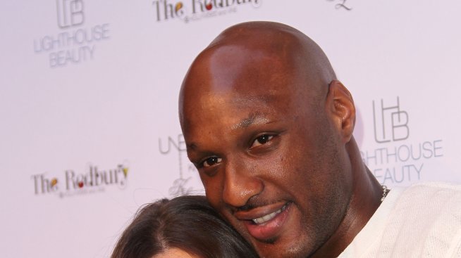 Мама Кардашян побърква щерка си с идеи за секс пози