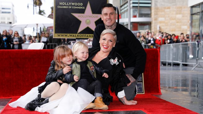 Пинк изгря със звезда в Холивуд