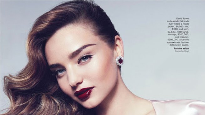 Миранда Кер отново показва гъвкавото си тяло