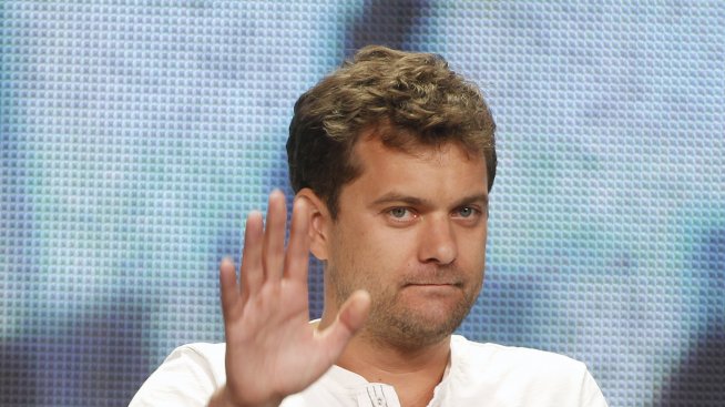 Джошуа Джаксън бил първата любов на Кейти Холмс