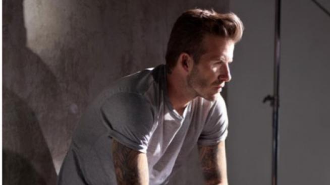 След бельото си, Бекъм промотира и парфюма си (видео)