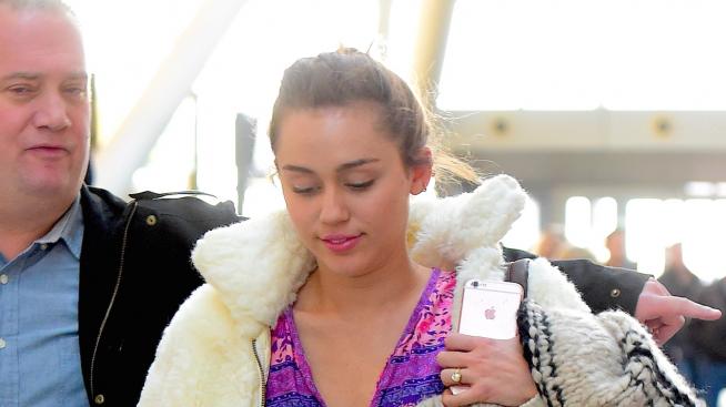 Майли и Лиъм подновиха годежа си