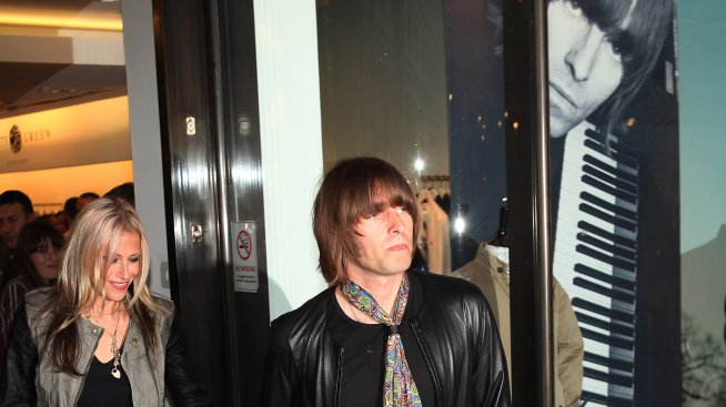 Фронтменът на Оейзис нямало да уважи сватбата на брат си