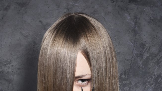 Как да подстрижем бретона сами?