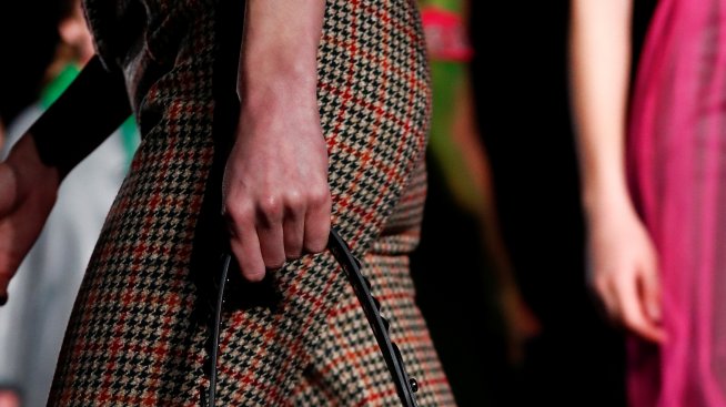 Prada спира използването на животински кожи