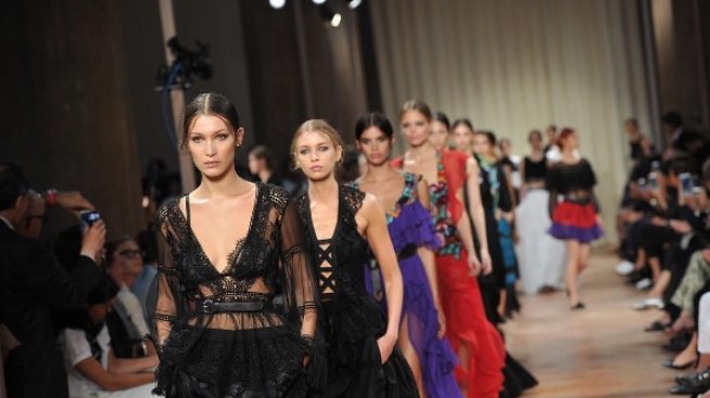 Седмица на модата в Милано: Alberta Ferretti