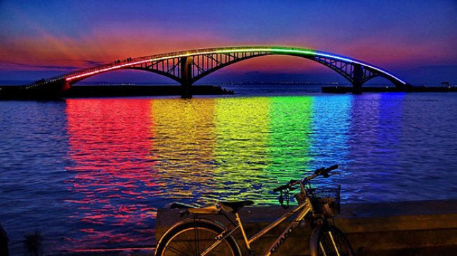 Мостът на дъгата в Тайван