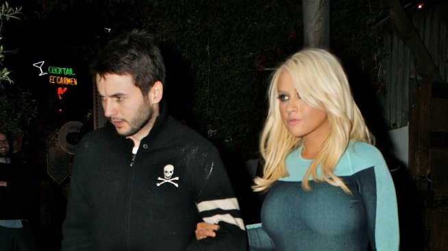 Кристина Агилера пребори килограмите