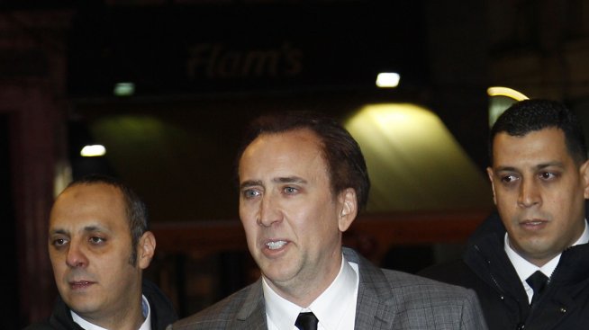 Никълъс Кейдж задлъжня и на видеотека