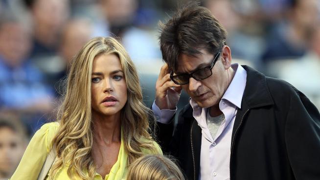 Съученици тормозят дъщерята на Чарли Шийн