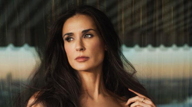 Деми Мур се помири с изневярата и с тялото си