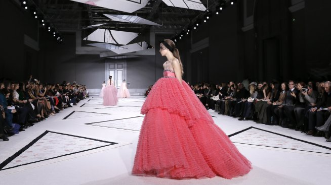 Висша мода Париж: Силата на цветята