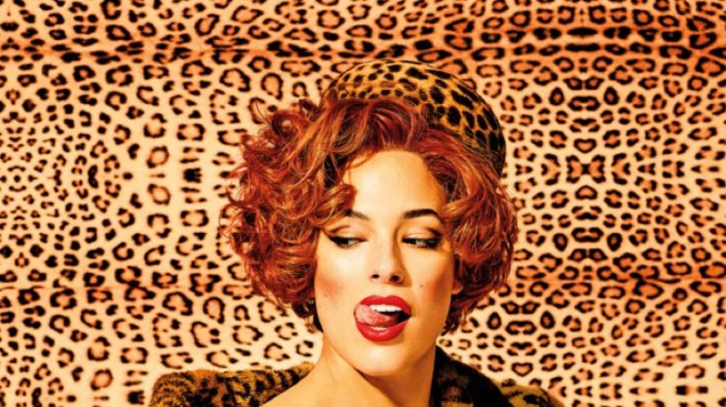 Секси ретро: Ашли Греъм като жена от 80-те