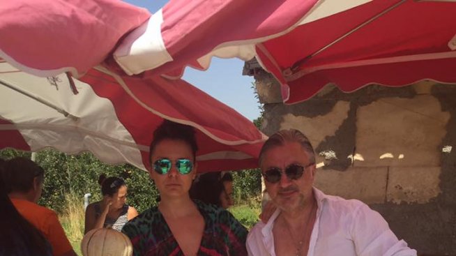 Жени Калканджиева без Тачо, но с Денди в Авиньон