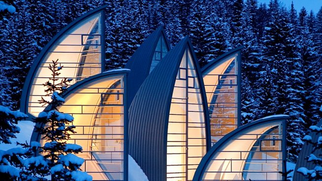 Най-странните ски хижи в света