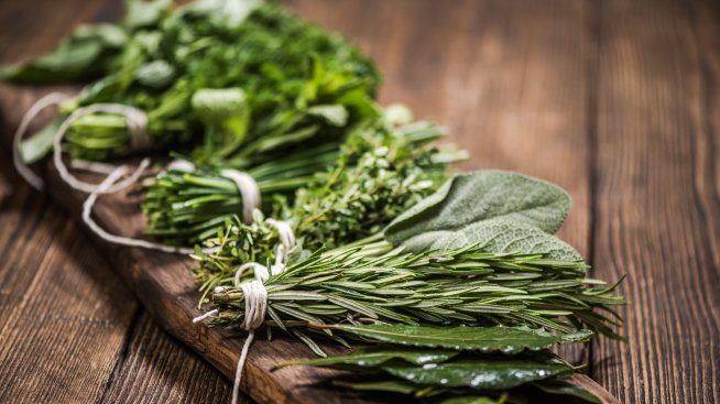 Билки, които облекчават тежестта в корема