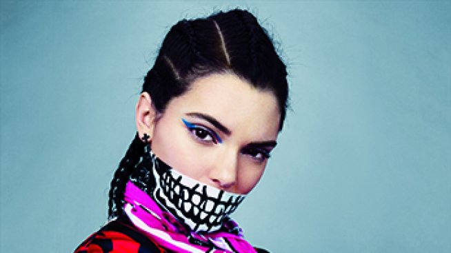 Кендъл Дженър продължава да изкачва модния Еверест