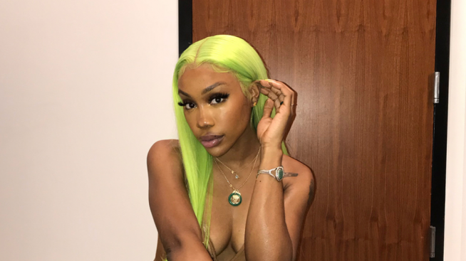 Зелена коса - нов тренд или прищявка на звездите?