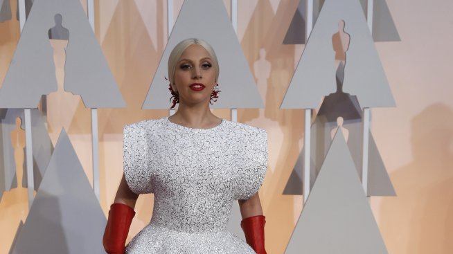 Лейди Гага избра сватбената си рокля