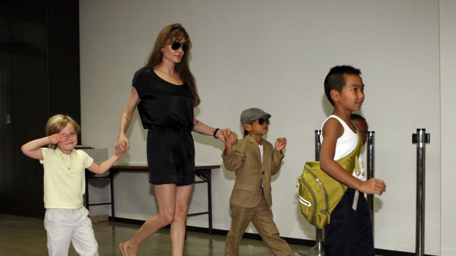 Джоли с нова любов. Готви и сватба в Камбоджа