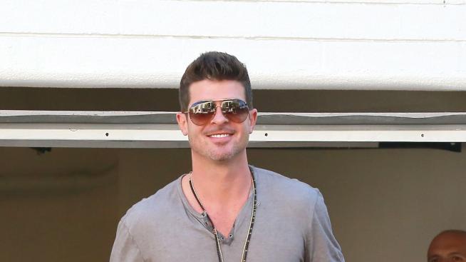 Робин Тик излиза с модел?