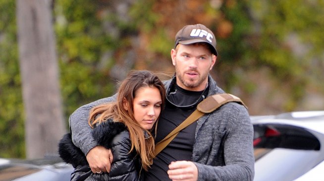 Келън Луц си хвана гадже – най-голямата му фенка