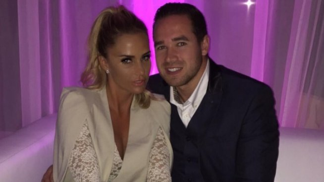 Кати Прайс би продала тялото си за 1 млн. британски лири