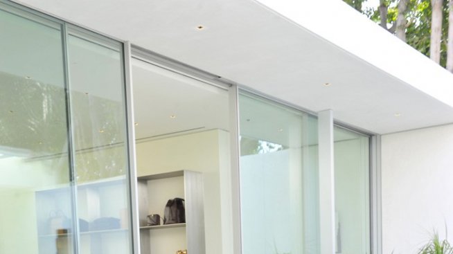 Мери-Кейт и Ашли Олсън отвориха първия бутик с басейн