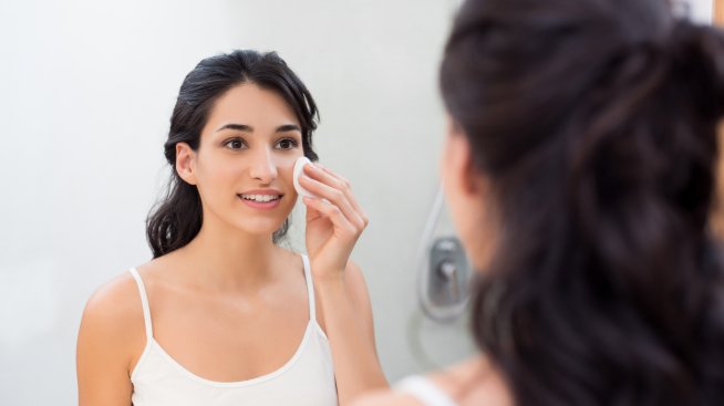 Мицеларна вода – магическо почистване и на чувствителна кожа