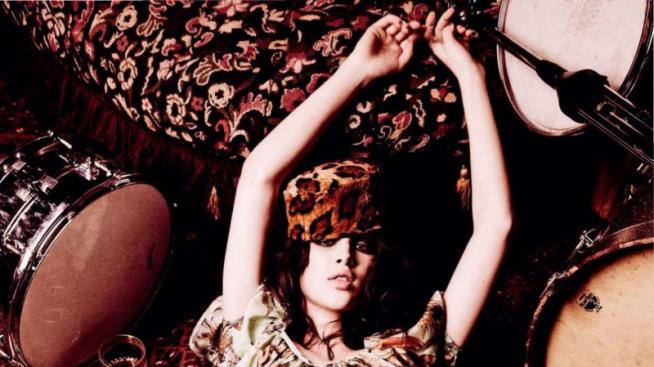 Горещо, лошо маце