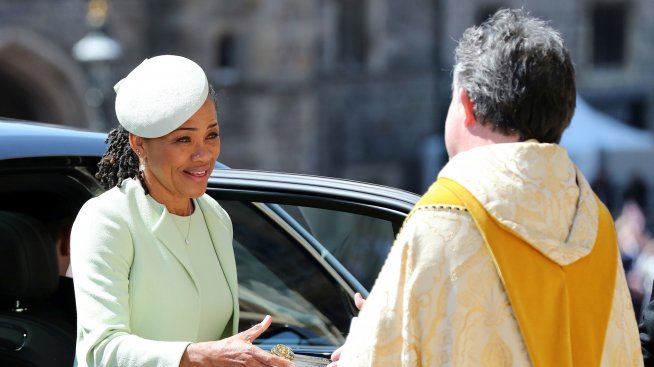 Майката на Меган я посещавала тайно в Англия
