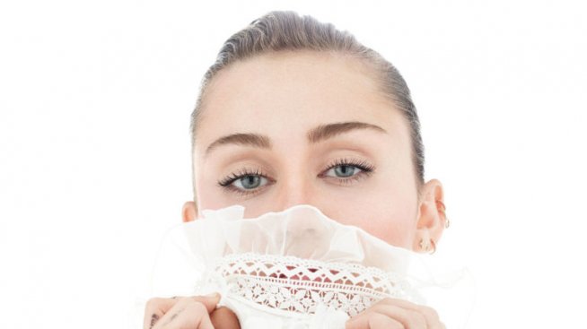 Майли Сайръс: Червеният килим е пародия като „Зулендър“