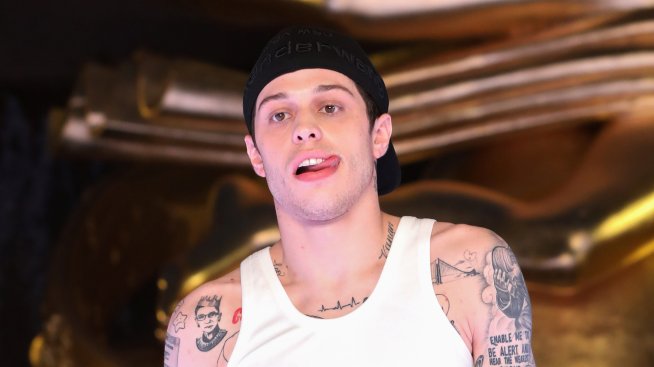 Пийт Дейвидсън направи своя моден дебют