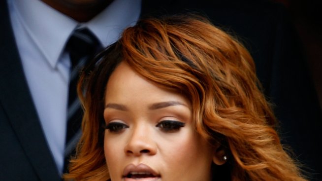 Риана осъди „Топшоп“