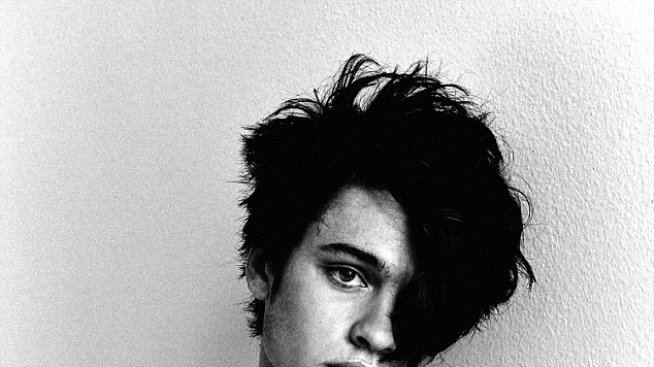 Синът на Памела показа завиден сексапил, става певец