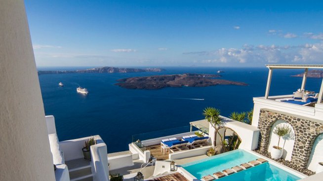 Синя идилия в нов бутиков хотел на Санторини