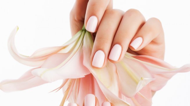 Как да оправим счупен нокът?